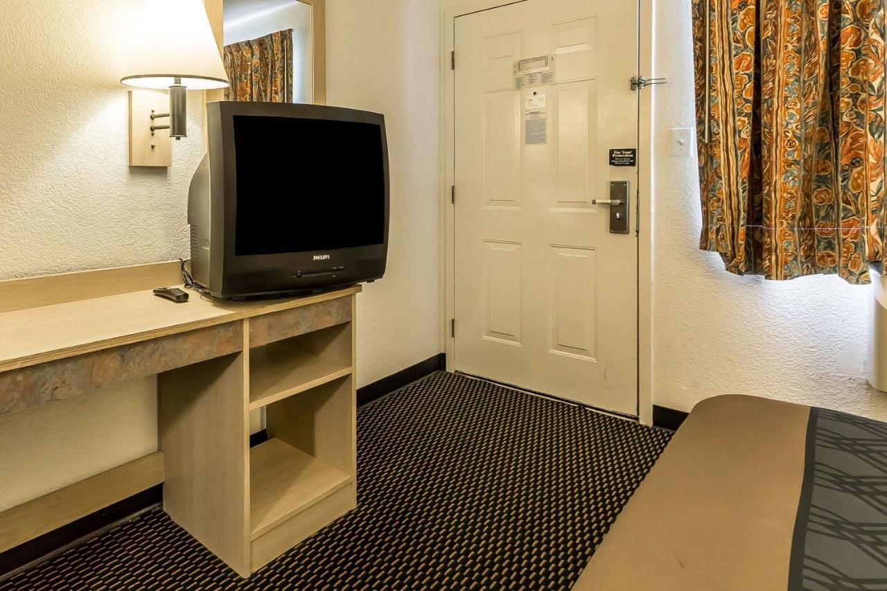 Rodeway Inn Nashville Ngoại thất bức ảnh